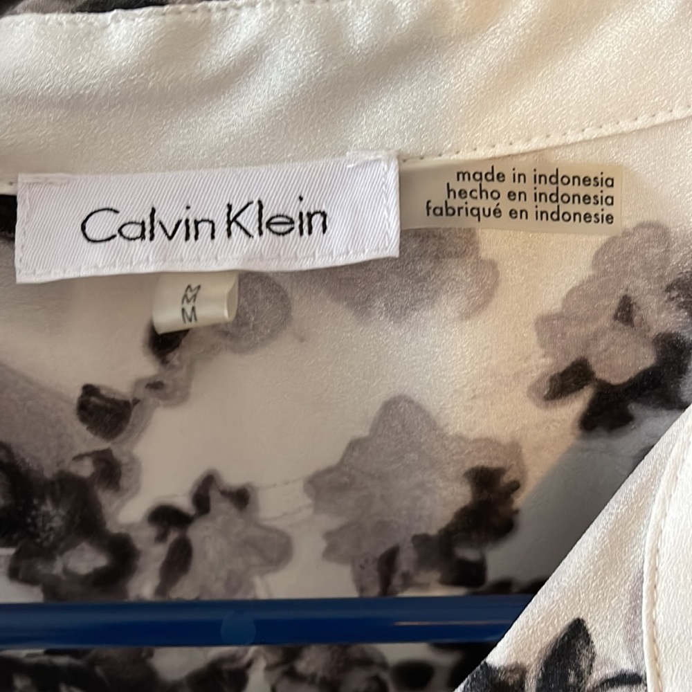 KC Blouse - Picture 2 of 2